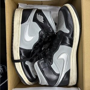 Wmns 7.5 Air Jordan 1 Mid SE 'Black Chrome' NEED GONE